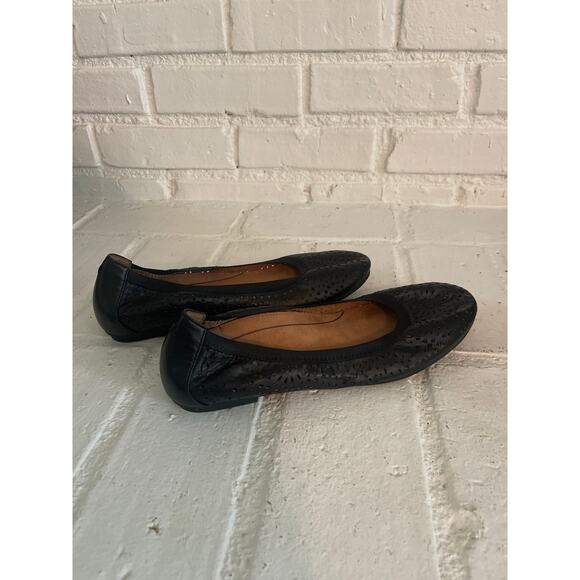 Vionic Women's Robyn Flat Black Shoe Size 7.5 - Picture 4 of 5